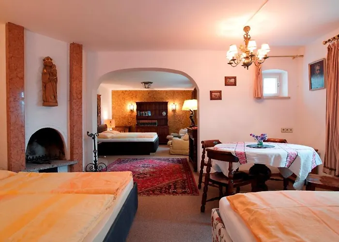 Grossraumappartement Mit Gartenterrasse Apartman